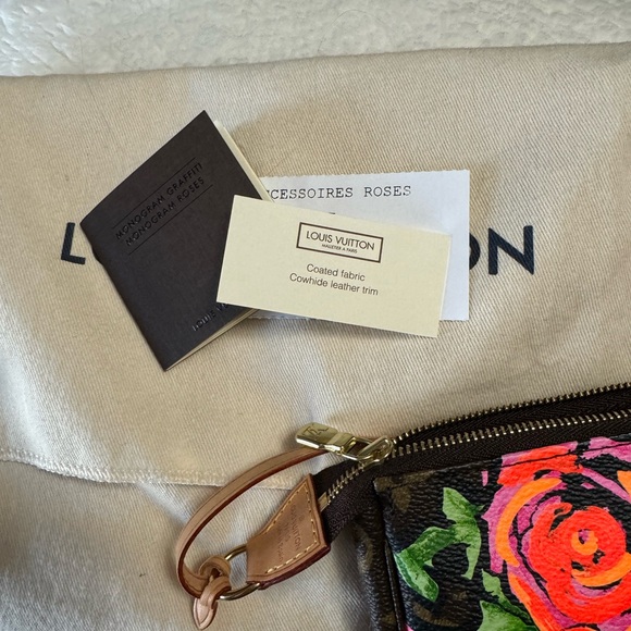 Louis Vuitton RARE Roses Pochette Accessories in like new condition - Picture 11 of 11